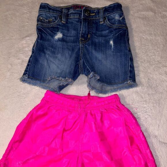 Bundle of 2 girls athletic and jean shorts size 4 - Picture 1 of 4